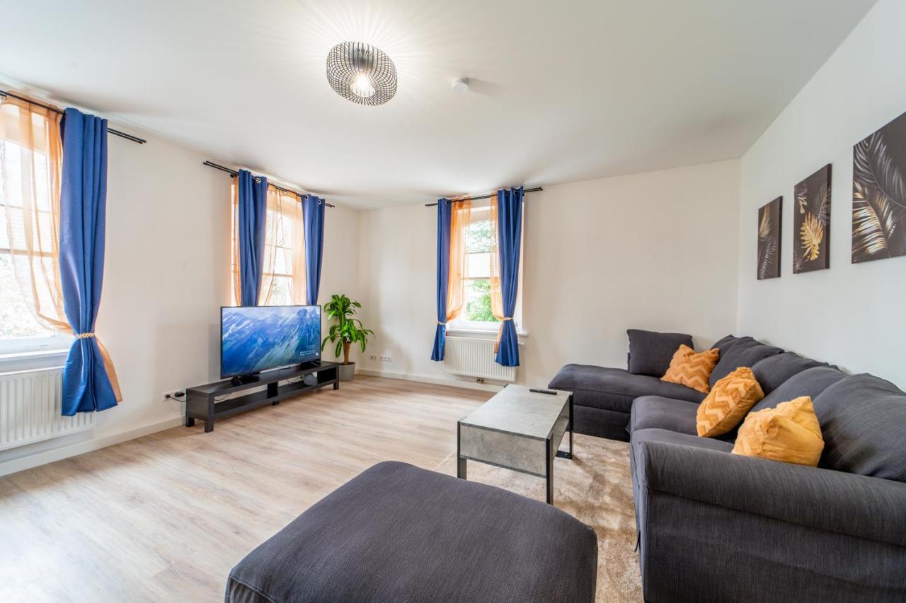 Grosse 3-Zimmer Wohnung - Zentral-Coburg - Kostenloser Parkplatz المظهر الخارجي الصورة